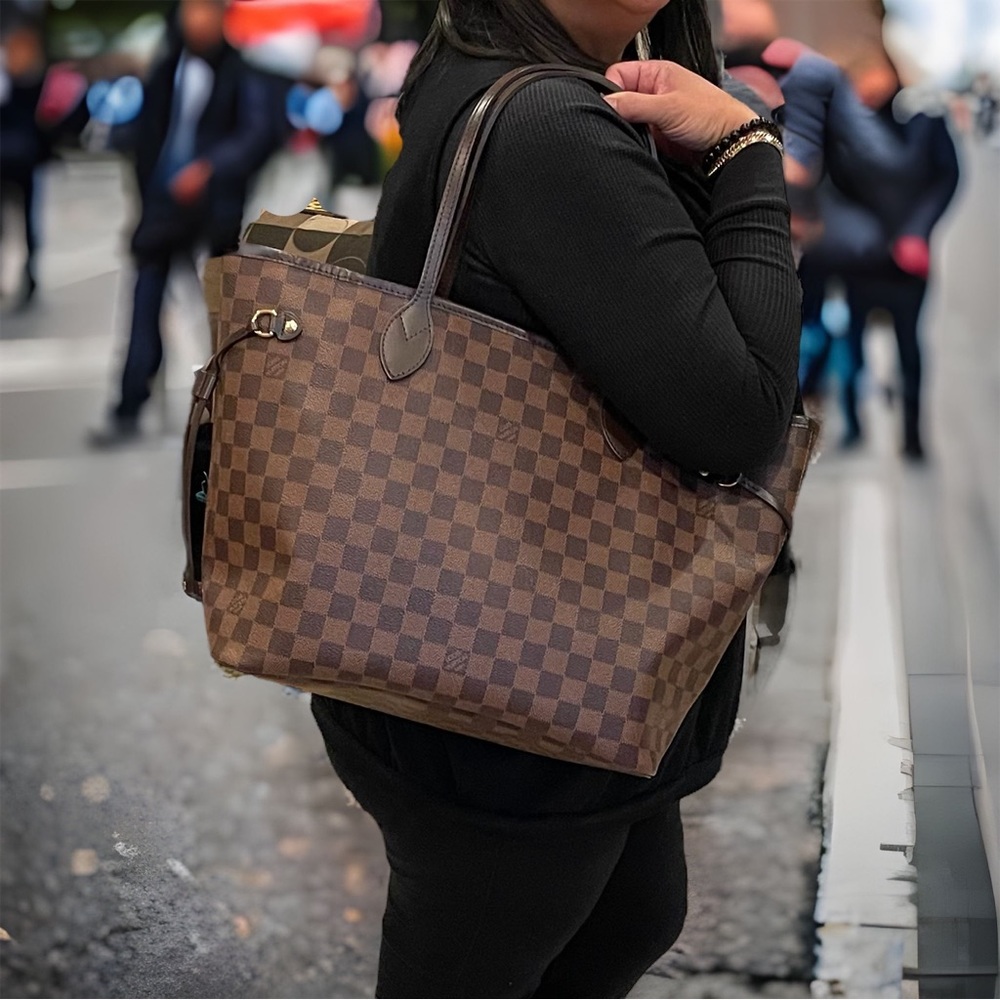 Louis Vuitton Damier Ebene Neverfull MM in Almost New Condition (UNUSED)